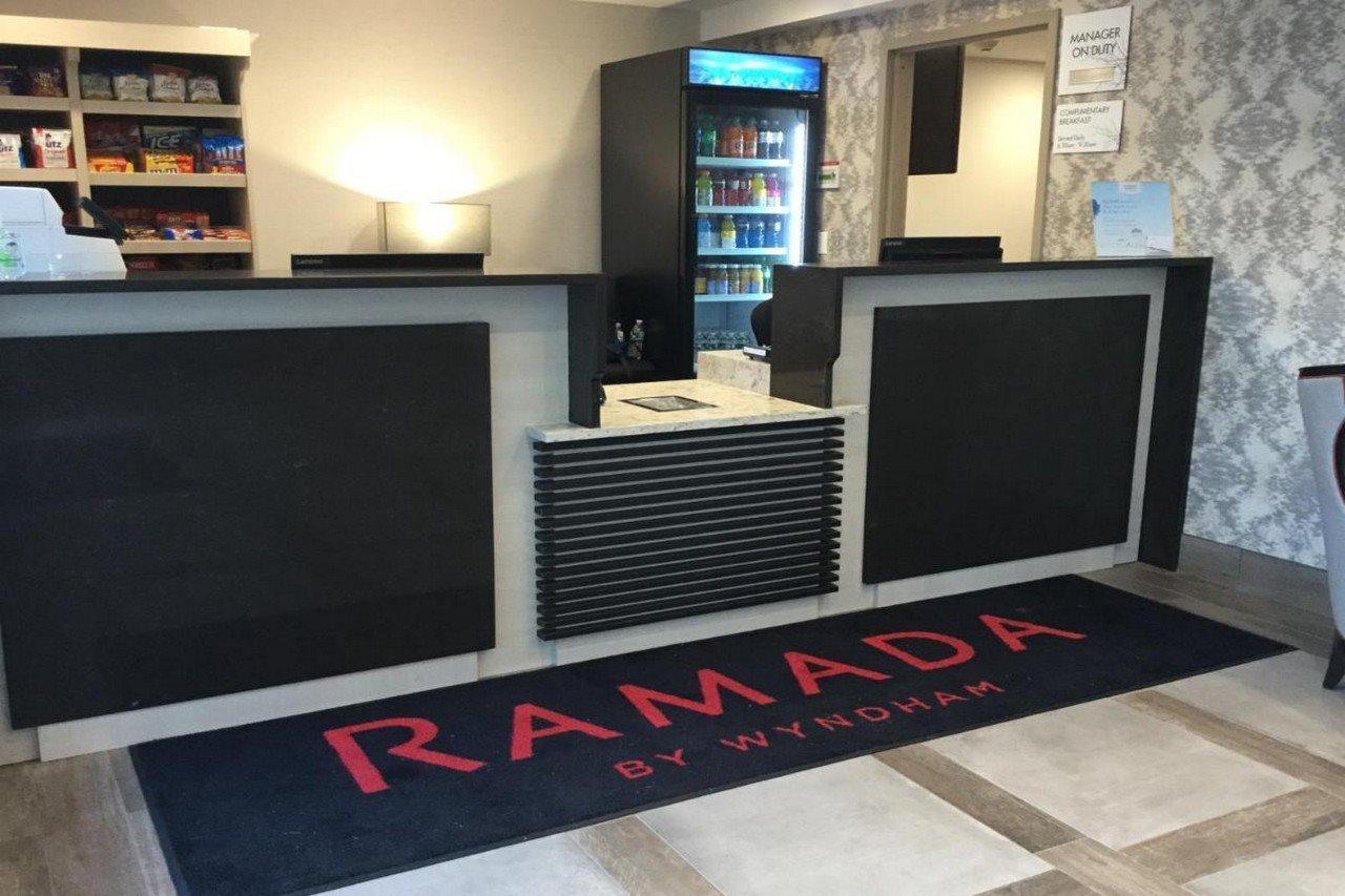 Ramada By Wyndham Bronx Terminal Hotell New York Eksteriør bilde