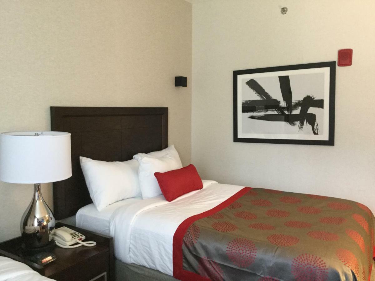 Ramada By Wyndham Bronx Terminal Hotell New York Eksteriør bilde